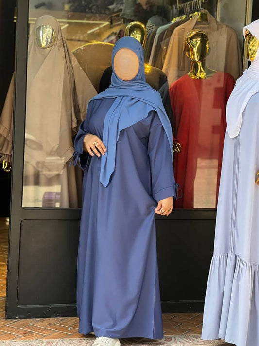 DIVERS VETEMENTS POUR FEMMES